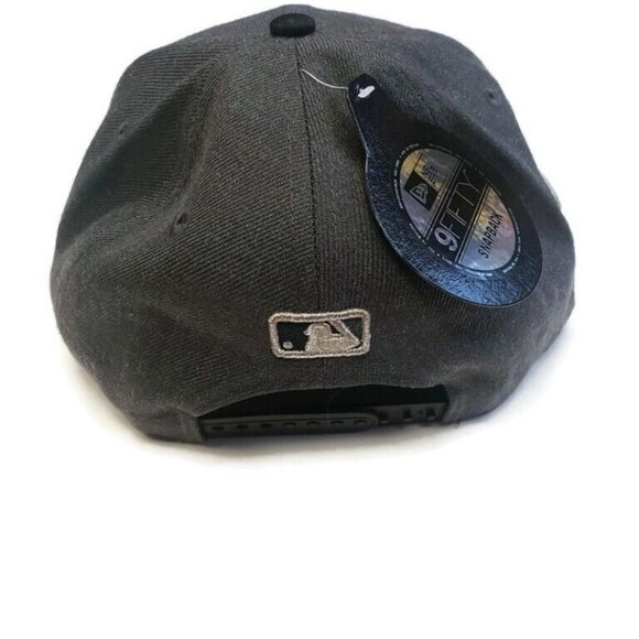 Boston Red Sox 2018 World Series Trophy Gray 9FIFTY New Era Snapback Hat Cap - Picture 4 of 8